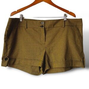 Color Swatch Women's High Waist Green Chino Shorts with Rolled Hem​